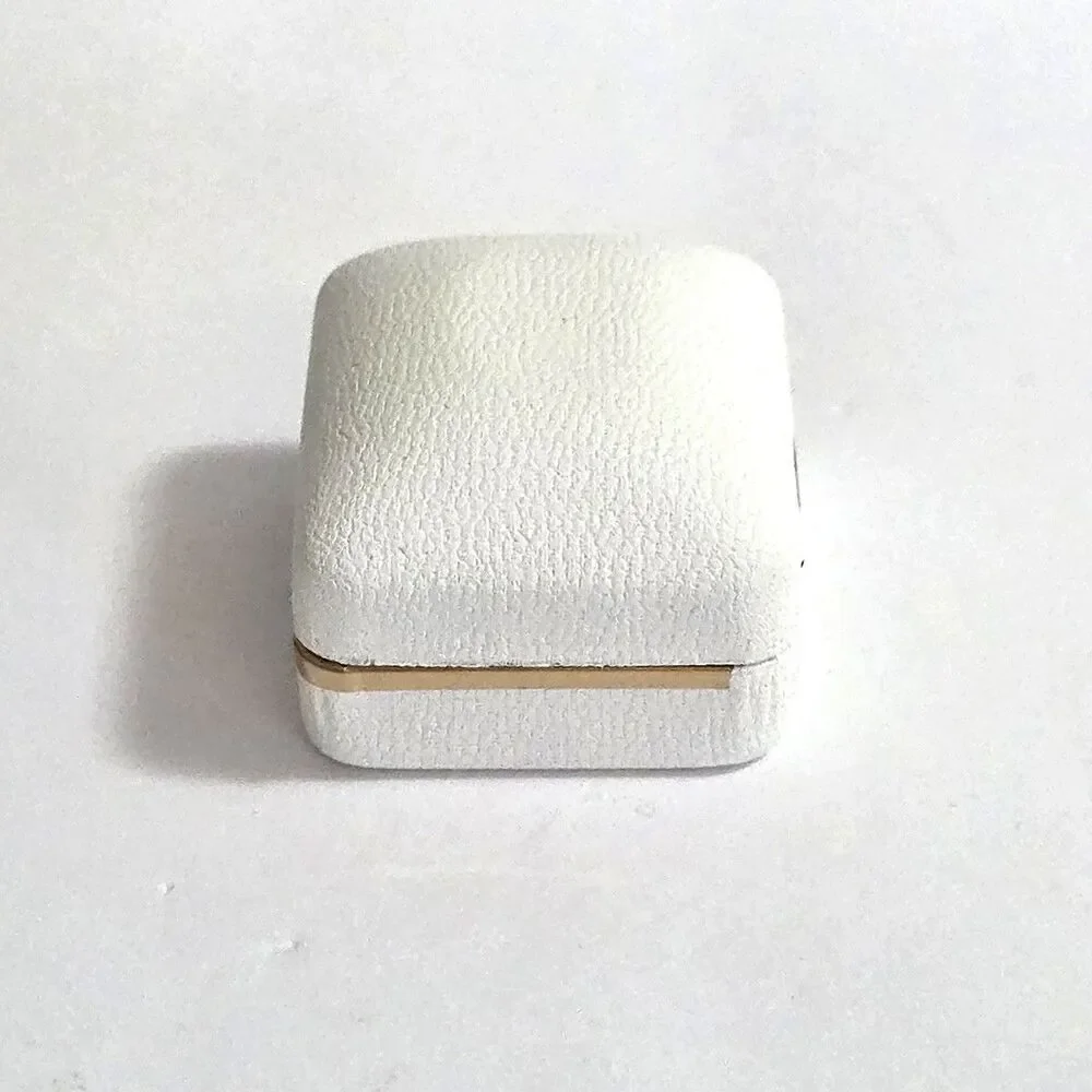 Ring Box branded Stampers Black Hills Gold white pebbled outer, small BOX ONLY